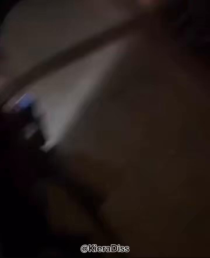 “THERE’S MY UBER DRIVER SCRANNING MY FOOD” This is a first for me, I’ve never seen a driver pull up around the corner and text the customer claiming the car has broken down. This chap was having none of it and went looking for his food. Not a good look Uber Eats UK
