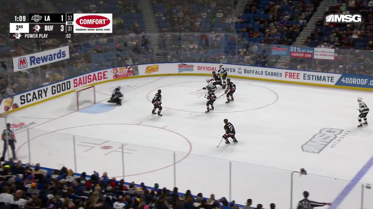 ALEX TUCH GETS THE HAT TRICK‼️