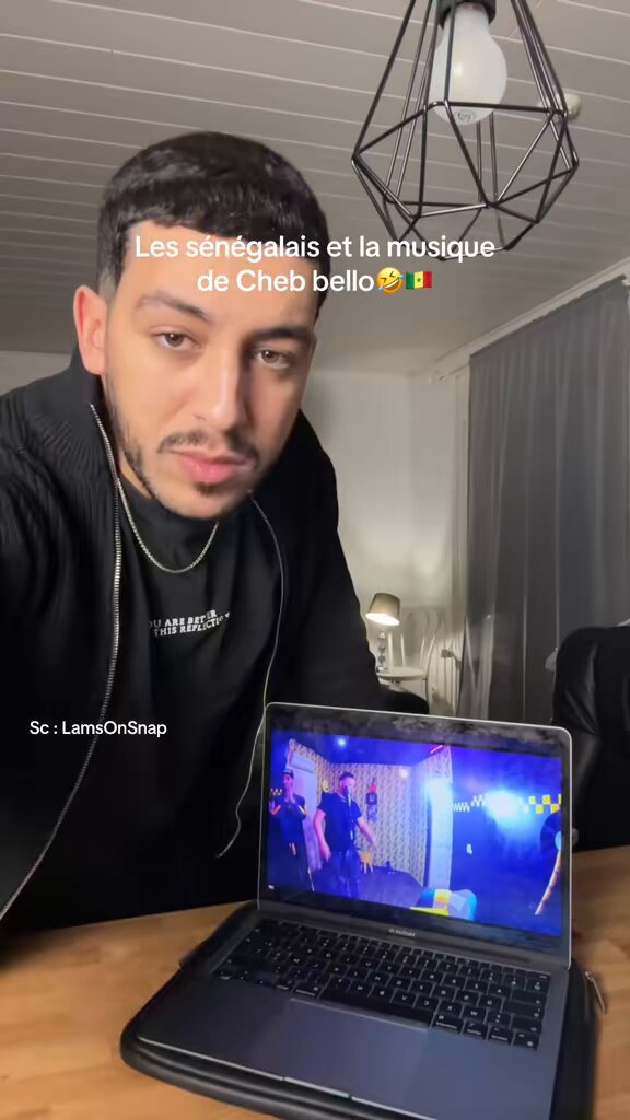 Le hasard qui a fait que les Sénégalais 🇸🇳 ont choisi la bonne musique (🇩🇿) pour se moquer des Marocains 🇲🇦. Tout ce temps j'attendais que quelqu'un traduise les paroles, voilà qui est fait. Mdrrr on dirait c'était écrit 😆 #Senegal #Algerie #Maroc