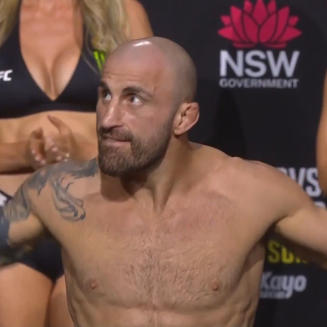 Alex Volkanovski vs Diego Lopez : le dernier face-à-face avant la revanche ! 🏆 #UFC325