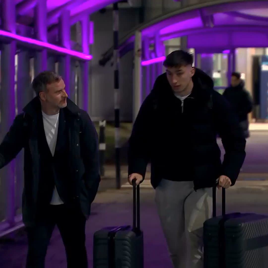 🚨 EXCLUSIVE: Kieron Bowie left Edinburgh Airport this morning to undergo a medical at Hellas Verona ahead of a £6m move to the Serie A. Watch our exclusive interview with the outgoing Hibernian striker ⤵️