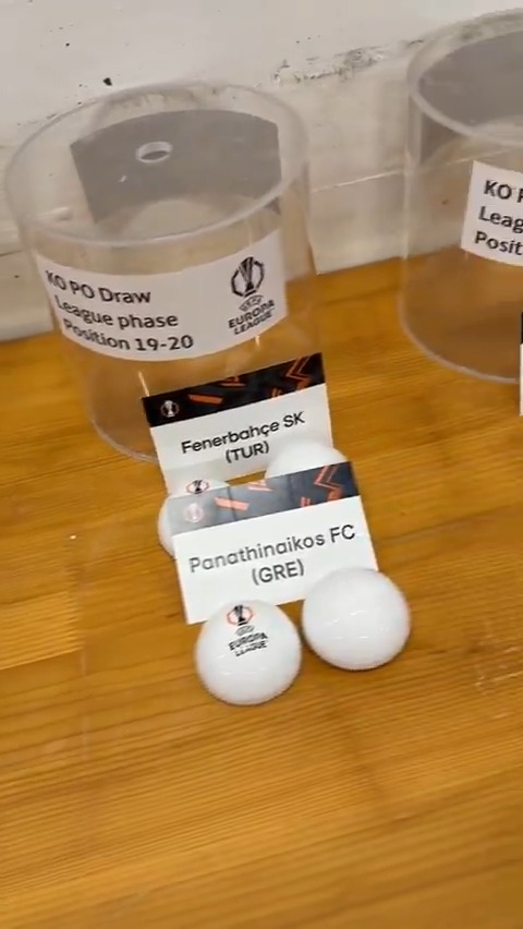 Who's your team? 🤔 #UELdraw