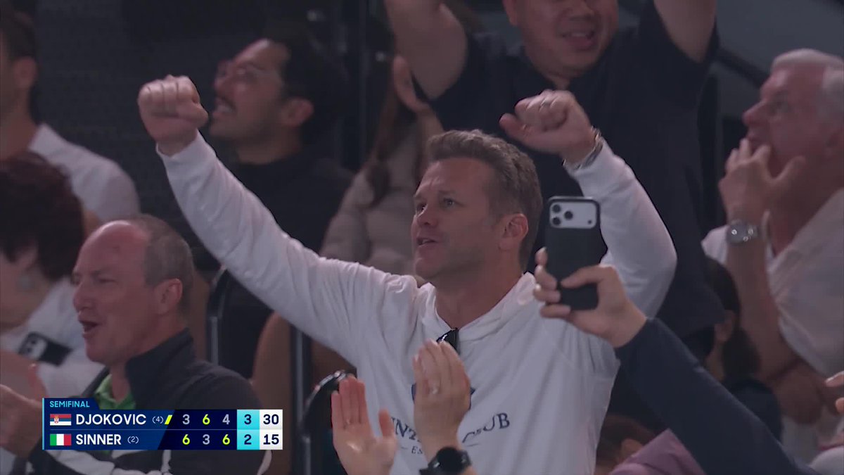 Novak Djokovic with a MONSTROUS forehand against Jannik Sinner at the Australian Open. 38 years old. Giving it absolutely everything he has to give. 🤯🤯🤯