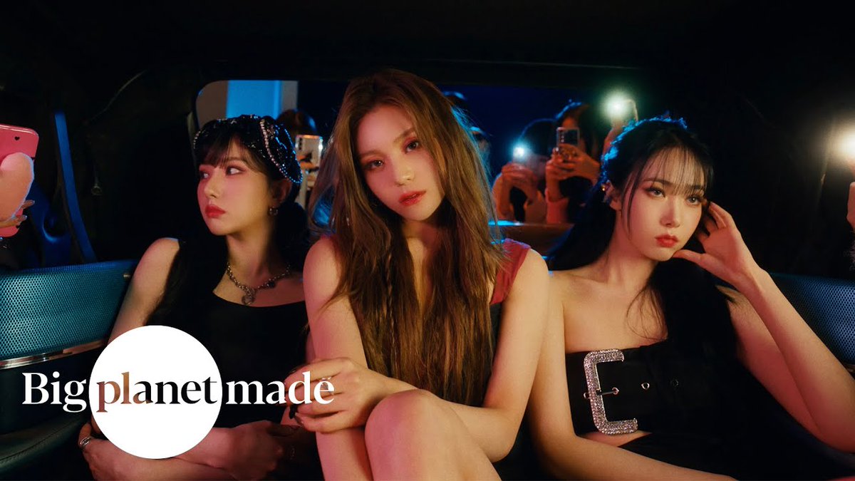 3 years ago today, VIVIZ released their 3rd Mini Album ‘VarioUS’ with title track ‘PULL UP’