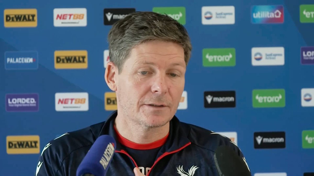 "We have to prepare if something happens with JP [Mateta]" 🗣️ Oliver Glasner on Crystal Palace's plans for incoming's before the January deadline 🔵🔴