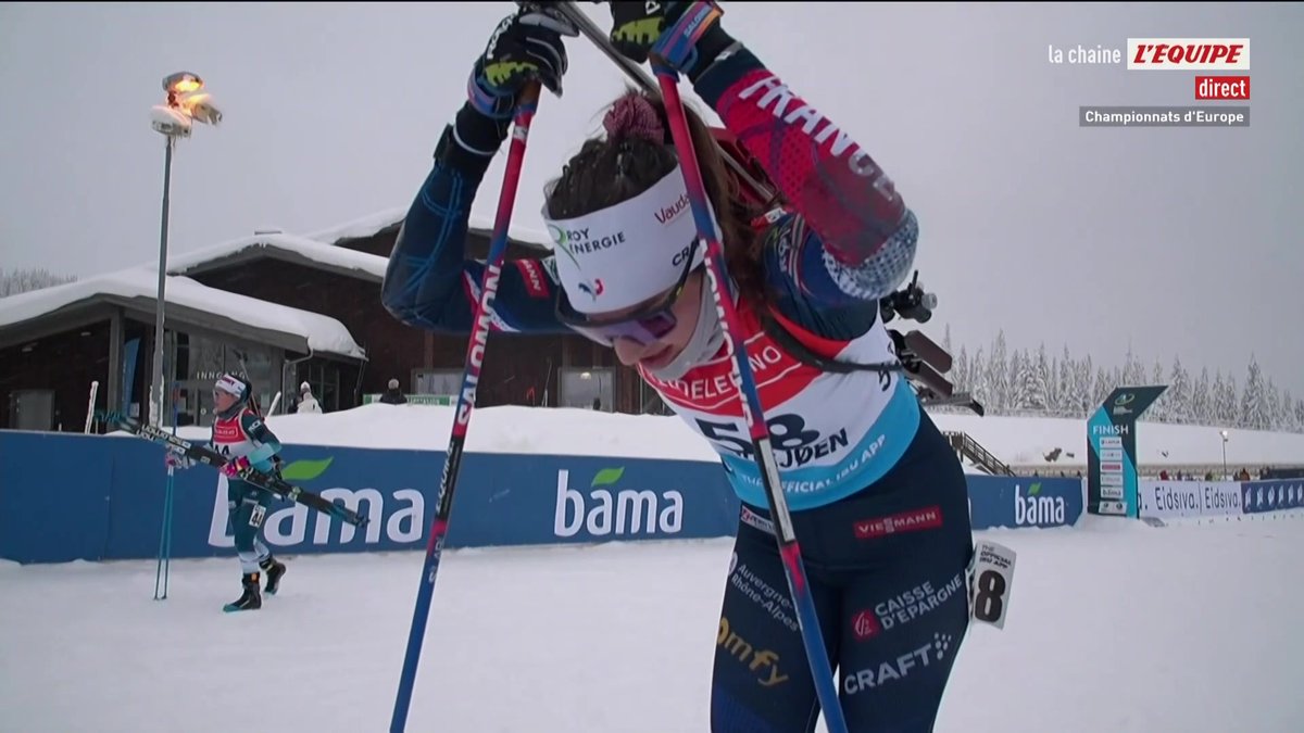 🇫🇷 Gilonne Guigonnat prend la tête du sprint femmes aux Championnats d'Europe, on va avoir droit à un quadruplé français ! #lequipeBIATHLON