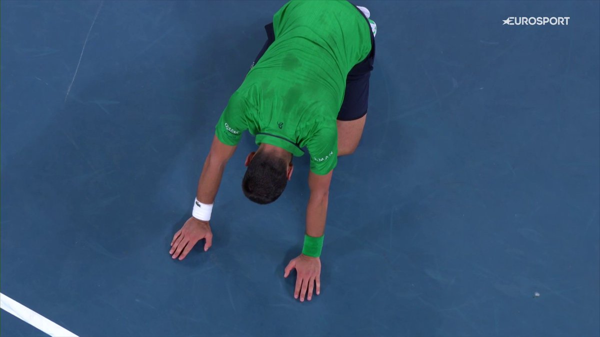 DJOKOVIC FA 38 FINALI SLAM A 38 ANNI ๐ฅต๐ฅ Nole supera Sinner in una partita intensissima da 5 set (6-3, 3-6, 6-4, 4-6, 4-6) e raggiunge la sua 11ยช finale in Australia ๐ณ Novak punta al 25ยบ Slam ๐๐ท #AusOpen #AO2026 #Djokovic #Sinner #Tennis