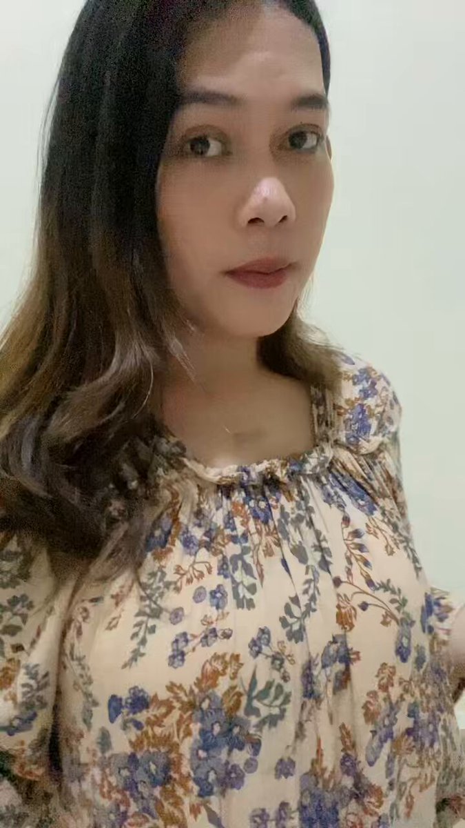 dipanggil "ntik" sama mamah pake daster ini. ga tau deh itu maksudnya cantik, apa antik, apa nyentrik, apa berbintik 🤣
