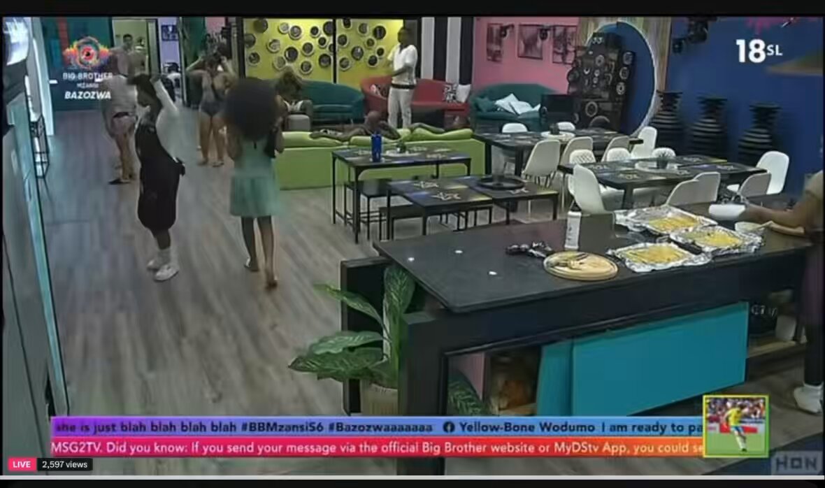 Washaaa 🔥🔥🔥 Thandeka I didn’t know you could throw it down like this mama 💃💃💃🔥🔥🔥🔥 oohh I love this… my hottest stepper 🤭🤭🤭 guys rate her moves in the comments #ThandekaTshabalala #Thandeka #Bazozwa #BBMzansi #BBMzansiS6