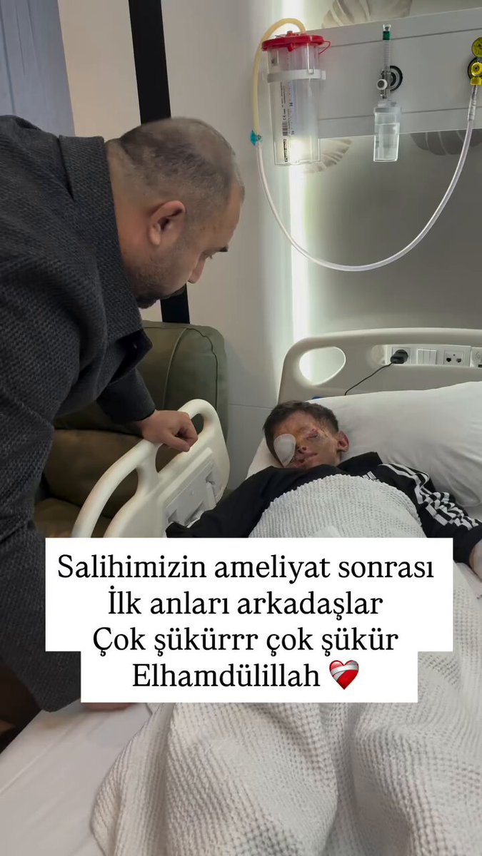 Sevinçten yerimde duramıyorum arkadaşlar. İlk tepkiler çok güzel, ışığı ve sayıları seçebildi Salihimiz 🥺 Daha yolun başındayız, daha iyi olacak Salihimiz İnşallah ❤️‍🩹 A Life hastanesine ve sayın Op. Dr. Oğuz Fidan hocama çok teşekkür ederiz..