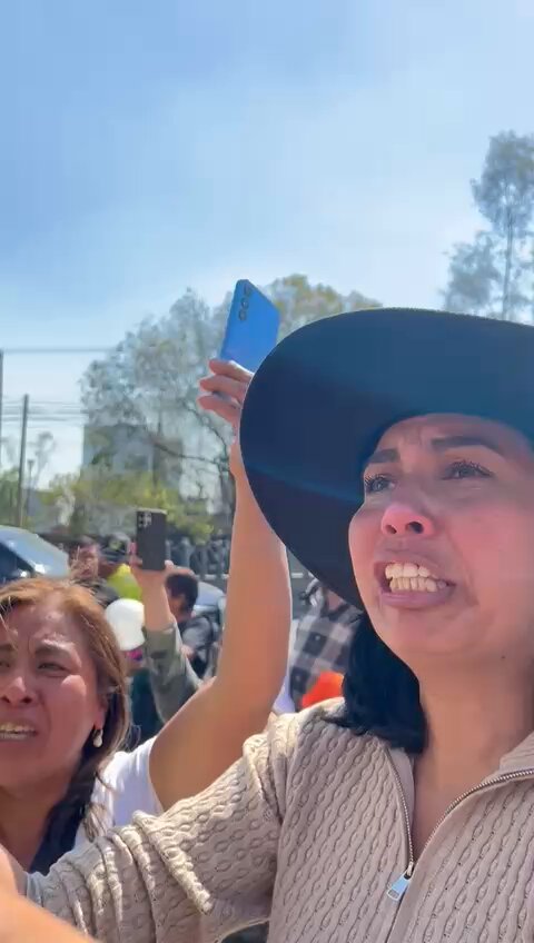 🔴 Anel Sánchez, es parte de los vecinos y ciudadanos que vinieron a celebrar la entrega del predio donde se ubicaba el Refugio Franciscano, de donde el pasado siete de enero el gobierno de la CDMX, trasladó más de 700 animales por un presunto maltrato. Con información de Israel Fuguemann