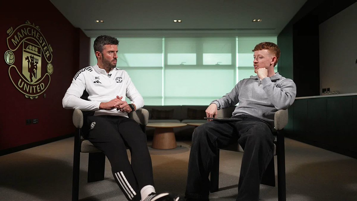 "His attitude, his willingness to sacrifice, he's a fantastic footballer" 👏 Michael Carrick praises Bruno Fernandes' impact at the club since joining six years ago 🔴