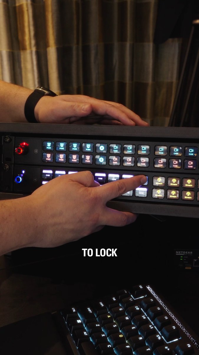 Stream Deck Studio is an all-in-one controller designed for pro broadcasters. 🔗 Supported by Bitfocus Software 🎛️ 32 customizable keys for complete production control ⚡ Power over Ethernet for clean, reliable setups 📲 NFC support for security and profile management Learn more: