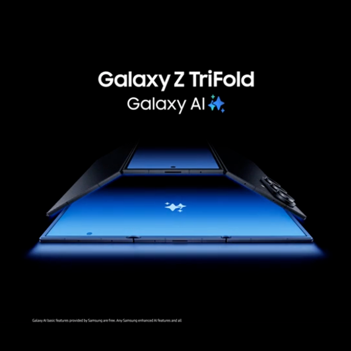 The convenience of a smartphone and the usability of a tablet? Check out our newest innovation #GalaxyZTriFold at your nearest Samsung Experience Store or sign up to be notified when we're back in stock at #GalaxyAI