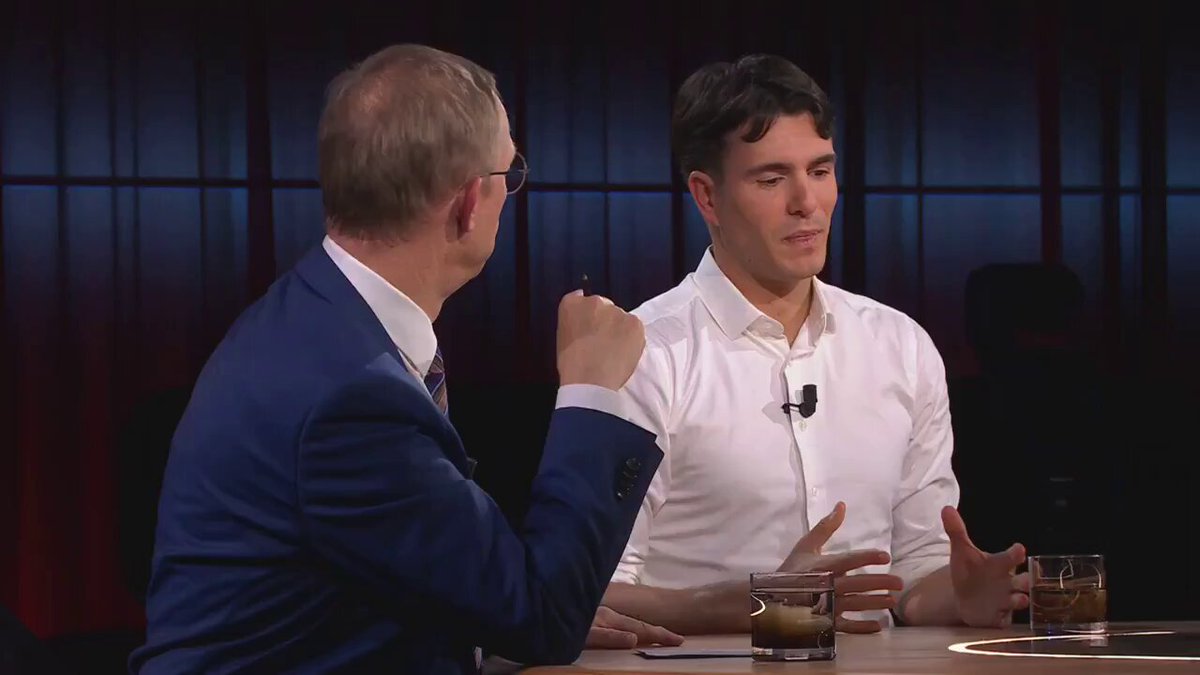 "Als binnenkort blijkt dat er marge is om de lonen te verhogen, dan stellen we opnieuw een koopkrachtpremie voor" Conner Rousseau van Vooruit pleit voor een verhoging van de lonen door middel van een premie #deafspraakopvrijdag