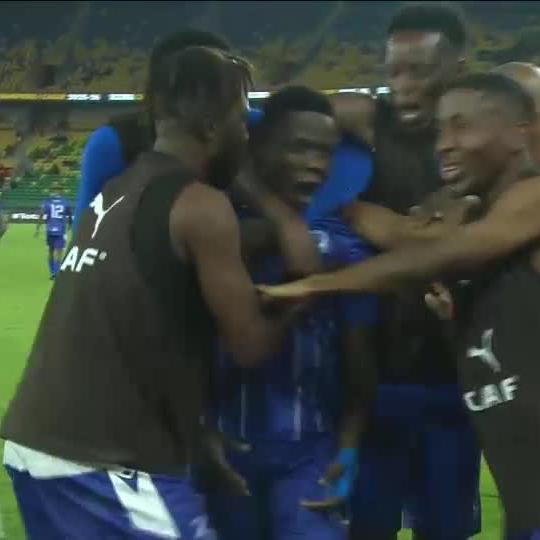 Al-Hilal punish Sundowns with a lethal counter-attack ⚽⚡ Jean Claude Girumugisha smashes it from long range 🚀 📺 Stream #TotalEnergiesCAFCL on DStv: