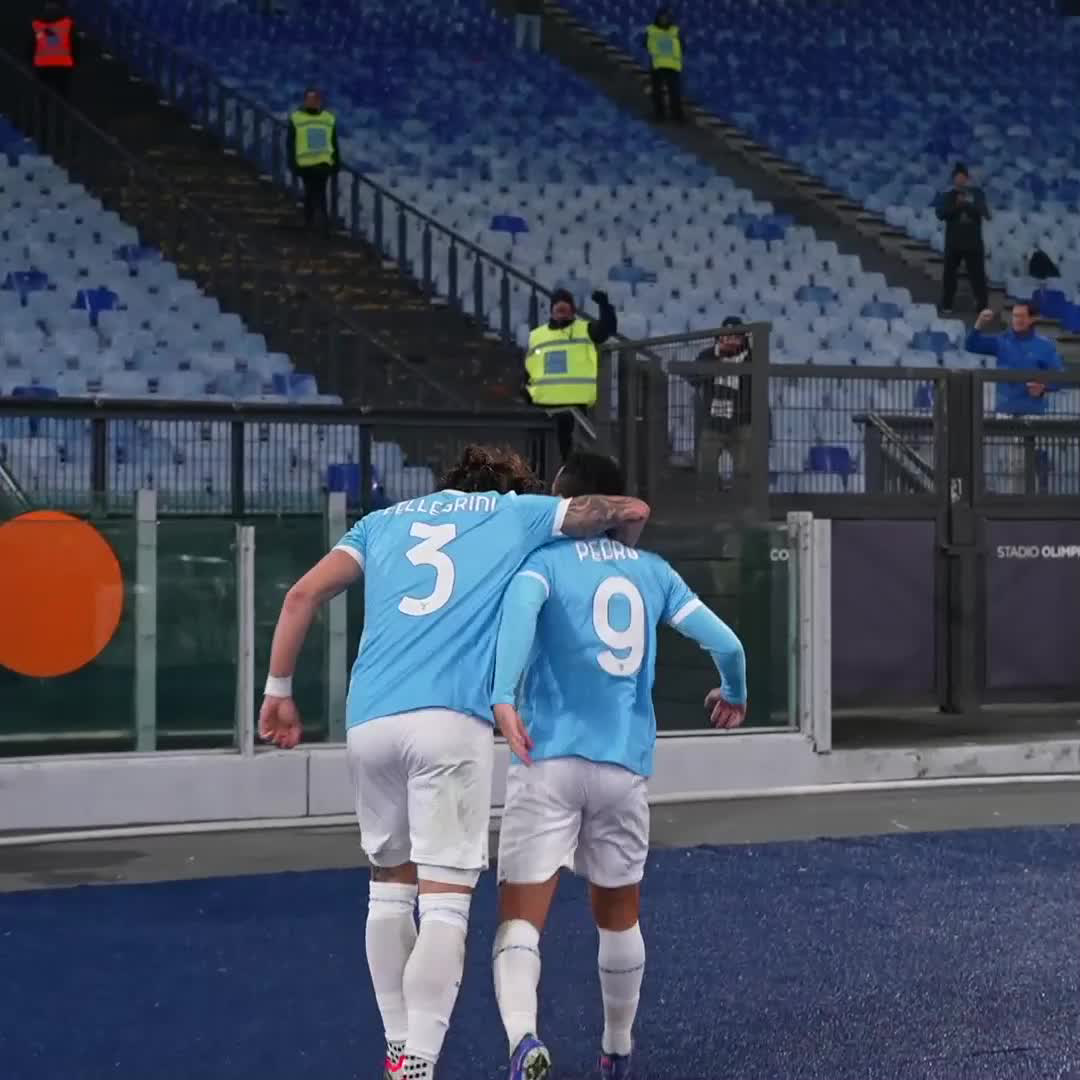 Pedro from the penalty spot! Lazio take the lead ⚽ #LazioGenoa 1-0