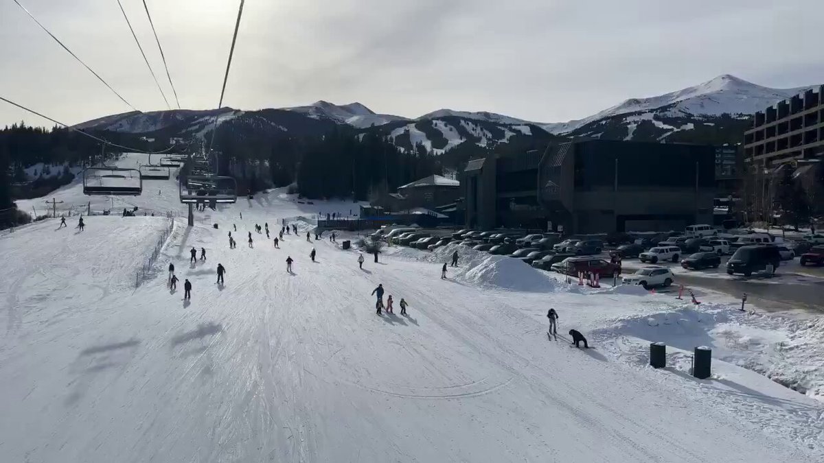 Enjoying Summit1g getting some snowboarding streams in and immediately bringing up the ARC Raiders mom's couch comments😂