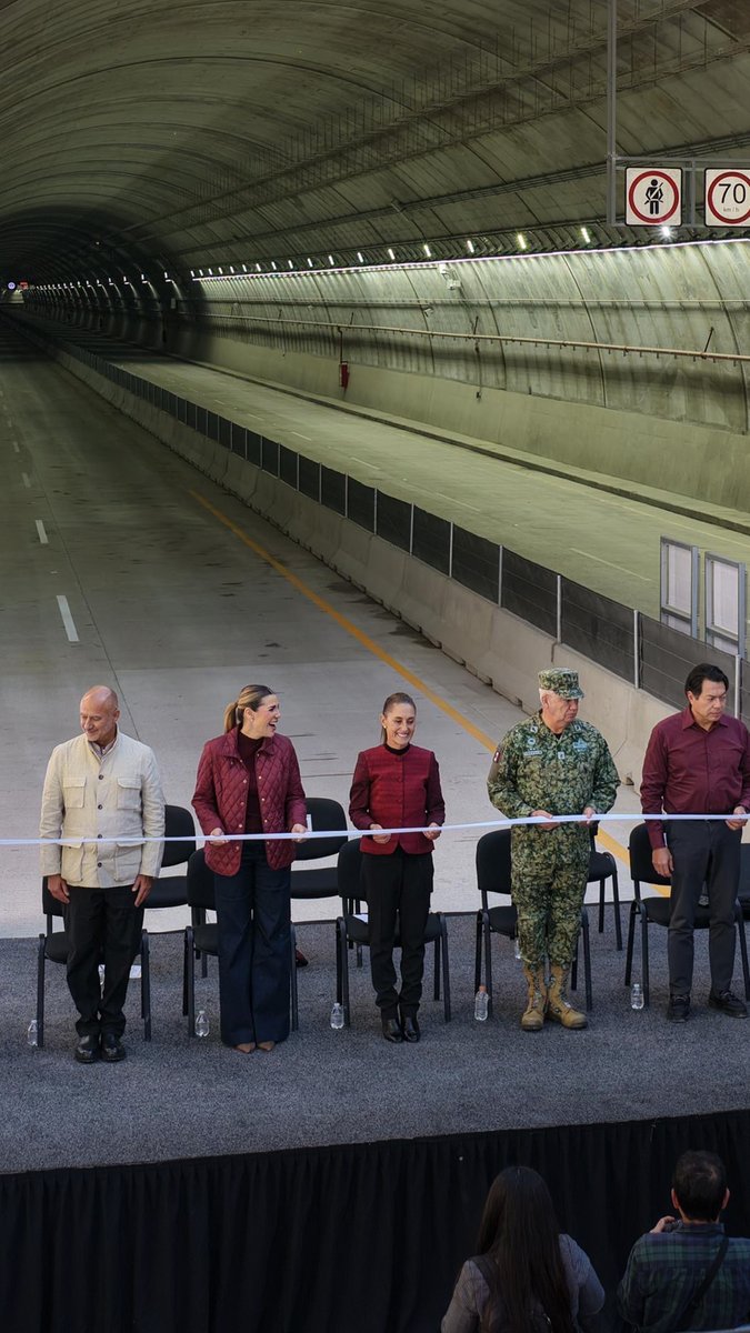 Inauguramos la primera etapa del Viaducto Elevado de Tijuana; los puentes siempre son mejores que los muros. Desde Baja California abrazamos a todos los paisanos, héroes y heroínas de la patria; nos unen el amor al prójimo y a la patria.