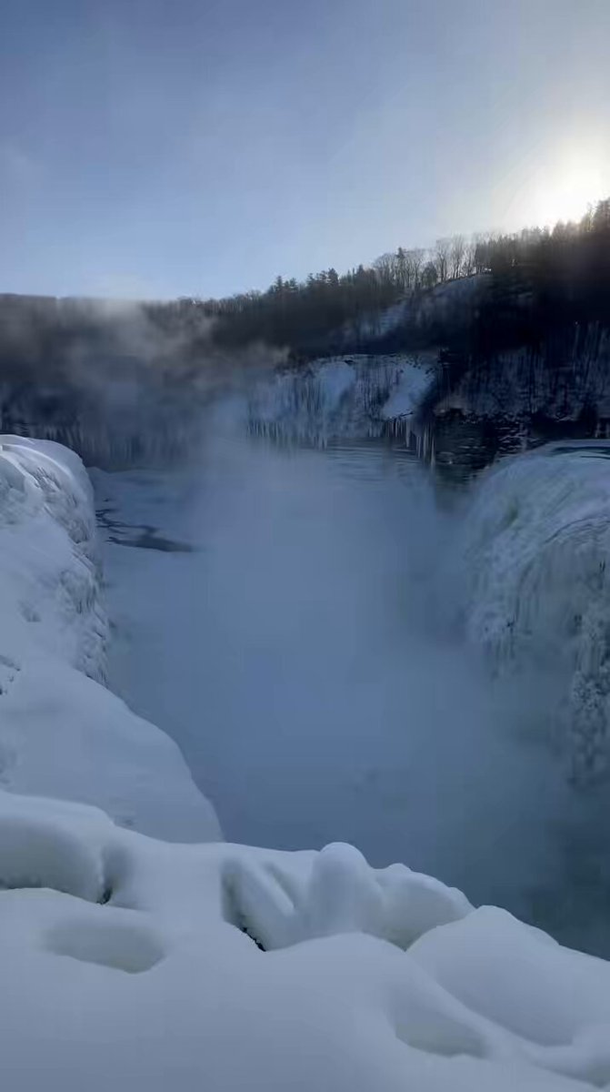 Frozen: The Genesee River gorge looks like Hoth this week at Letchworth State Park in Western New York. The Middle Falls there, as of today, is about 80% frozen solid. James Spann Stephanie Abrams Jim Cantore Andy Parker Tom Niziol #StormHour