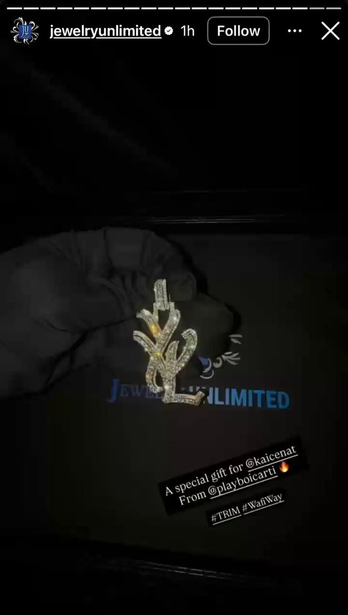 AMP reveals Kai Cenat’s new iced out “YVL” pendant that was gifted by Playboi Carti 👀🔥