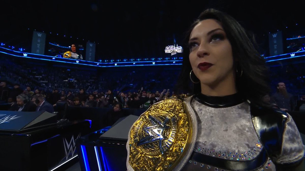 Stephanie Vaquer ayuda a Alexa Bliss y Charlotte Flair a vencer al Judgment Day #SmackDown