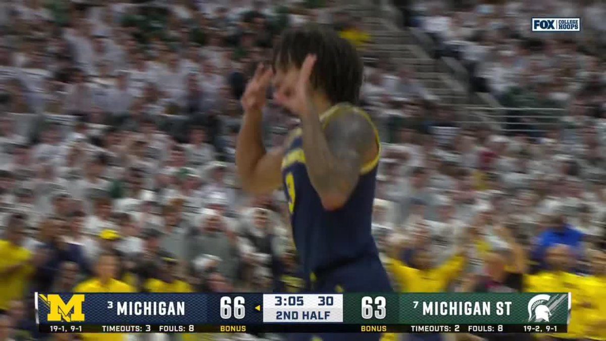 Elliot Cadeau from three 🎯 Michigan Men's Basketball 📺: FOX