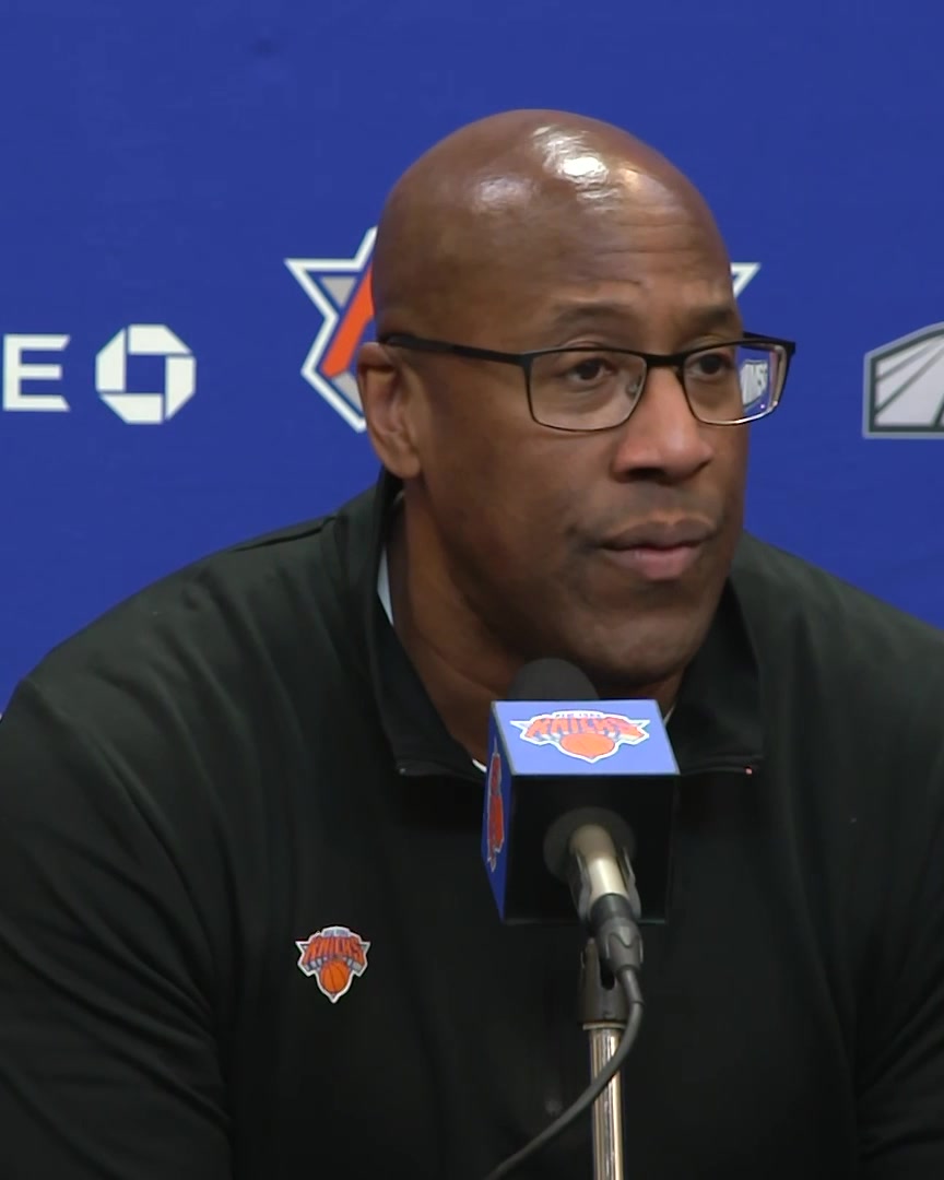 "Jalen's a good defender. Obviously, a lot of people sleep on that and I don't know why they have for years." Mike Brown praises Jalen Brunson for his defense: