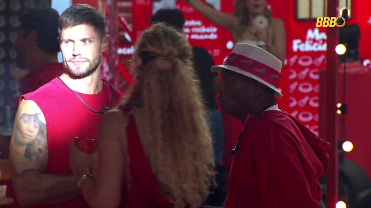 💬 Edilson: "Mas eu acho que a Ana Paula não sai agora" 💬 Sarah: "Mas aí, se ela não sair... voltar... ela vai voltar mais egocêntrica ainda, aí ela se mata nela mesma" #BBB26 #RedeBBB #FestaBBB
