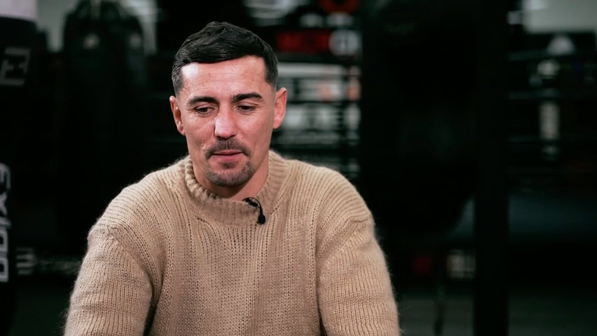 "Winning the league and making it 21 times" 😅 Anthony Crolla reveals his football fantasy would see Michael Carrick staying on as Man Utd boss and claiming the league title 🏆