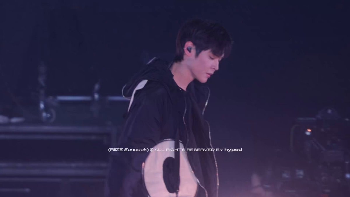 กุอขากเขียนจดหมายขอบคุณสไตลิ้ดสำหรับชุดวันนี้ หล่อมากกกก อีเหี้ย