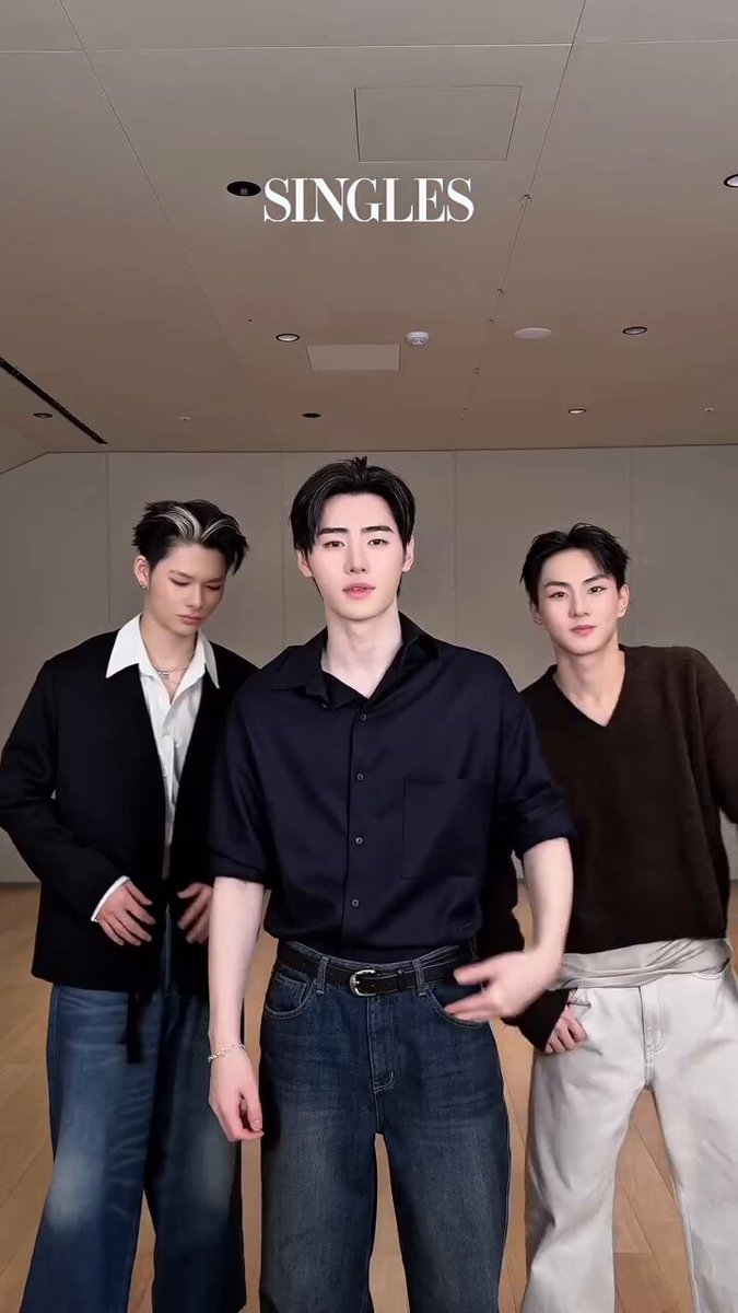 Ni-ki, Sunghoon and Jungwon doing 'SHOUT OUT' challenge ✊✊