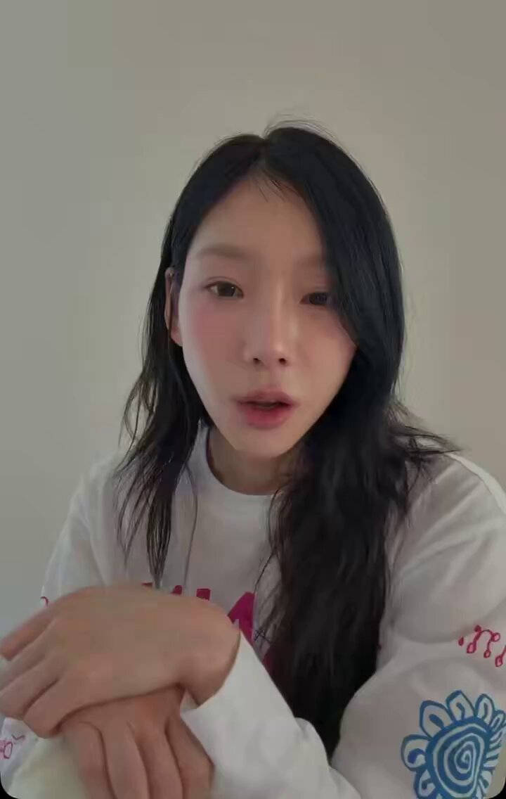 taeyeon: since when was my symbol a butterfly? i never said with my own mouth that the butterfly was my symbol. it's called taengoo, i just signed it. i never called it a butterfly