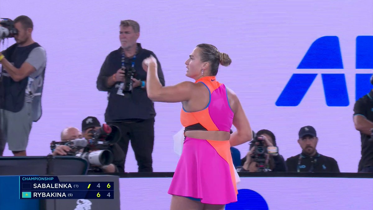 ONE SET TO DECIDE THE AUSTRALIAN OPEN WOMEN'S FINAL‼️ Catch the end of Sabalenka-Rybakina on ESPN and the ESPN App NOW