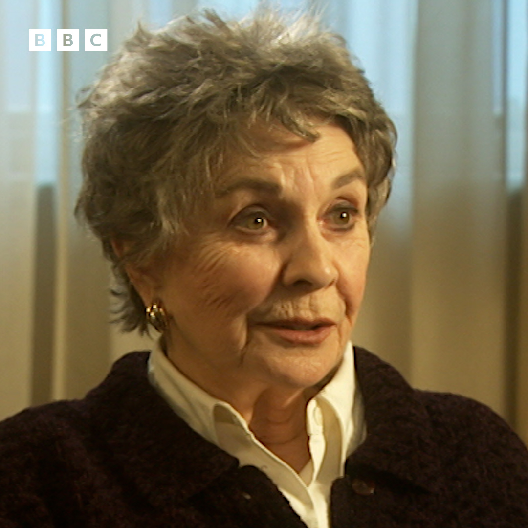 In 2003 JEAN SIMMONS - born 97yrs ago today - shared anecdotes about working with the likes of David Lean, Marlon Brando and Kirk Douglas on ‘Great Expectations’, ‘Guys And Dolls’ and ‘Spartacus’.
