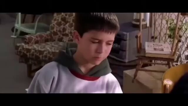 Cara...esse discurso da Tia May tem um peso absurdo na minha vida tanto como fã do personagem e como pessoa. Tudo nessa cena é brilhante e ao mesmo tempo um reflexo de nós mesmos. Adoro a trilha sonora de fundo e o momento de reflexão.