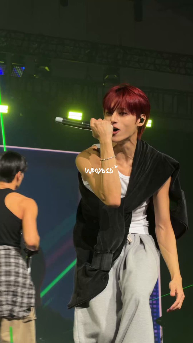 260131 jakarta 머리 😭😭😭😭 #ATEEZ #에이티즈 #In_Your_Fantasy #ATEEZinJakarta #WOOYOUNG #우영