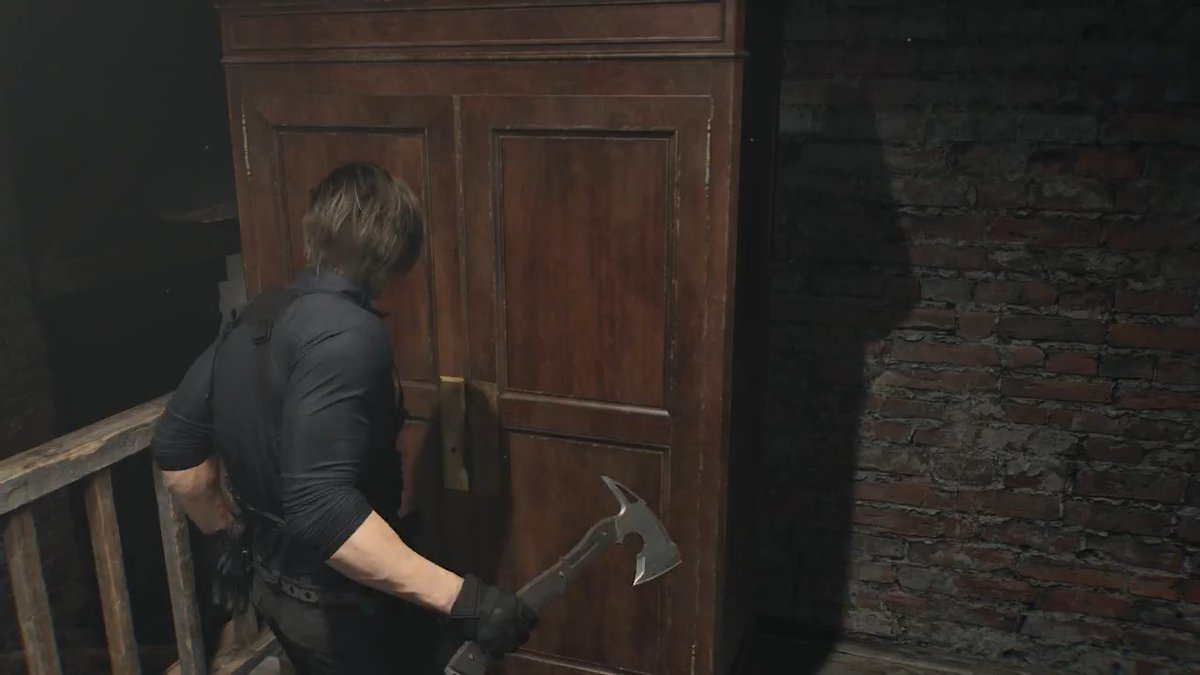 Leon's new hatchet lets him pry open sealed doors to access areas Grace can't. #ResidentEvilRequiem