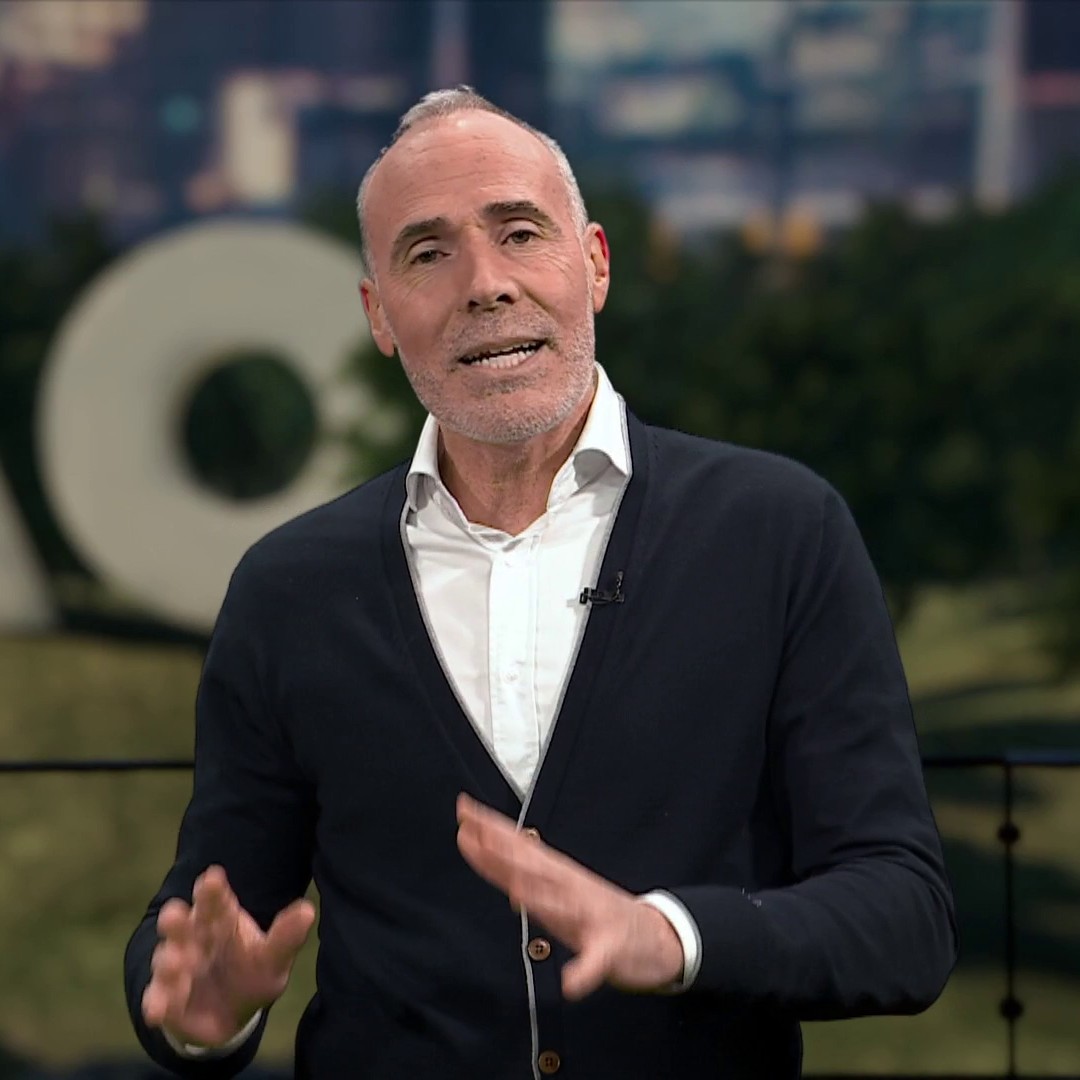 El análisis definitivo de @AlexCorretja74 sobre la gran final del #AO26 entre Carlos Alcaraz y Novak Djokovic 📋 ¿Qué podemos esperar de ambos y qué debe hacer el murciano para tener más opciones de salir campeón? 🎾