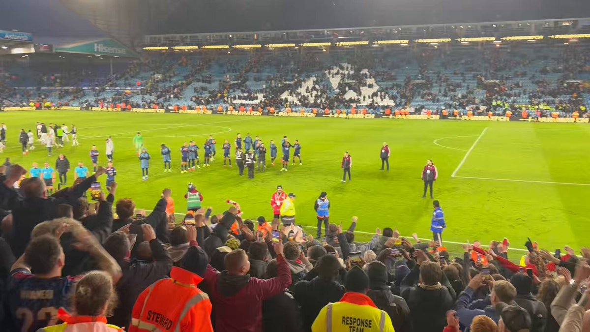 Leeds had lost two at home; this was never going to be easy, but that was exactly the response #Arsenal needed. Every single player stepped up in horrid conditions and we played with the directness that’s been lacking. This team showed it’s not going anywhere. Superb performance.