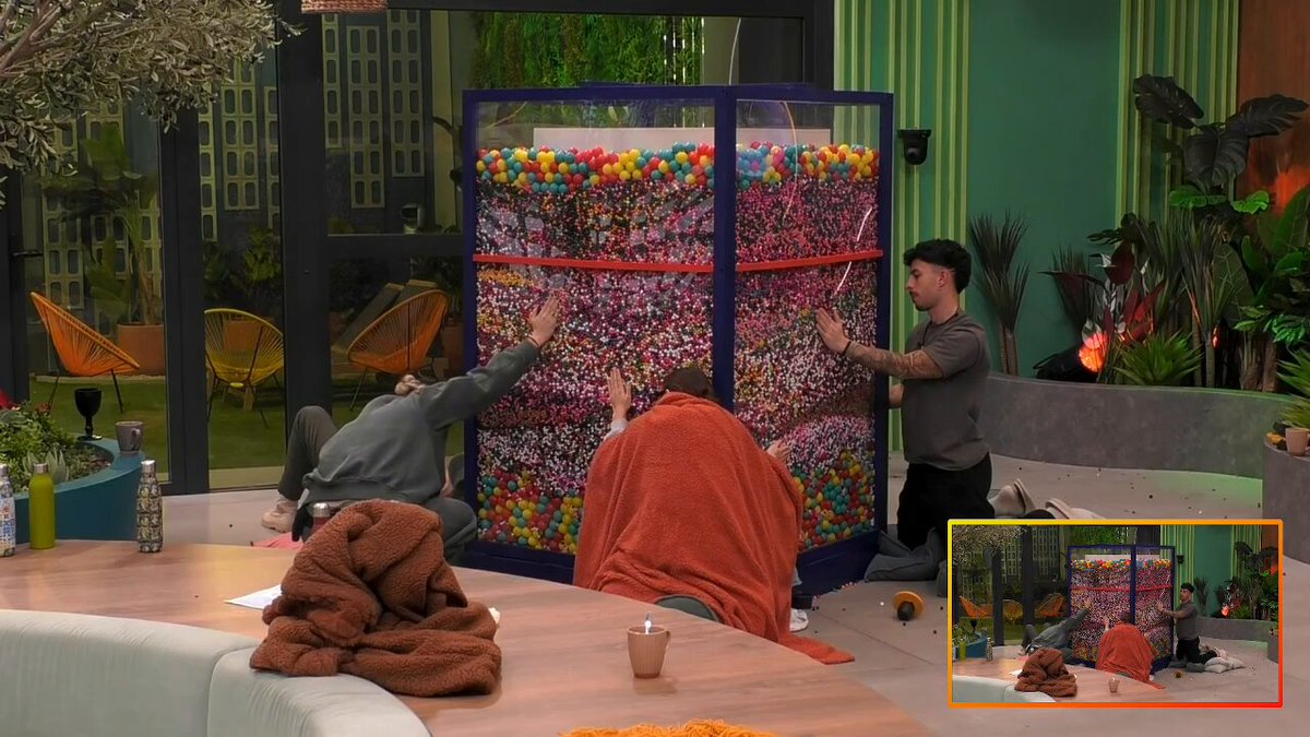 Ahora que hace brujería con el palo santo, Torquemada levanta la cabeza y vente. #GHDUO31E