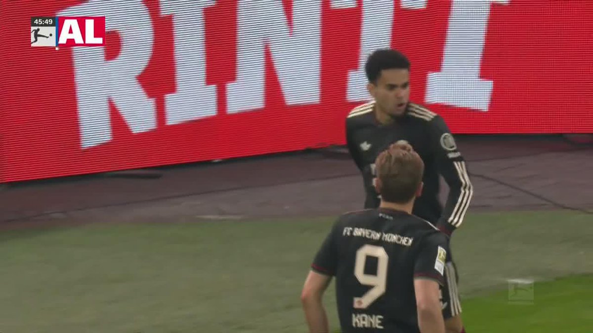 Olise to Luis Diaz for Bayern! That's already Olise's 15th assist of the season 😮