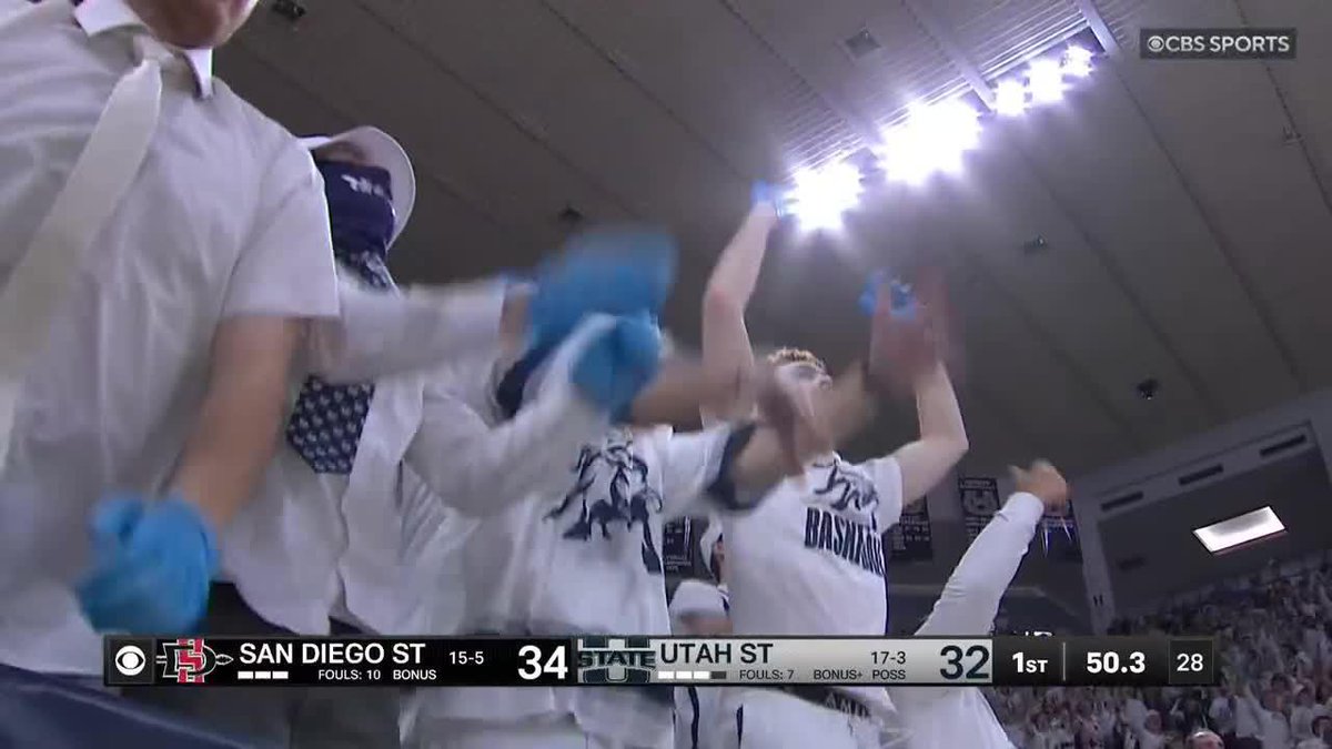 This USU Men's Hoops crowd is something else...