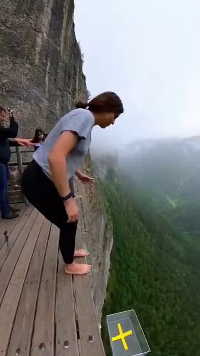 Wait... how did her clothes change after she jumped? 😳🫢