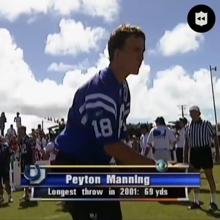 Quando a NFL tinha um desafio para ver quem tinha o braço mais forte, com Peyton Manning, Tom Brady e outros QBs em 2002. 🎯 📺: Pro Bowl Games 2026 | Terça-feira (3), às 22h | Transmissão da @espnbrasil e do NFL Game Pass via DAZN