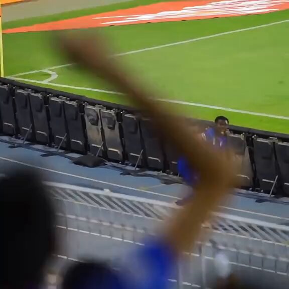 خذها ولا خلها .. رضيت ولا انرضّيت افضل مهاجم اجنبي .. في تاريخ دوري روشن بلا مُنازع الفرنسي بافيتمبي قوميز 🇫🇷💙✨