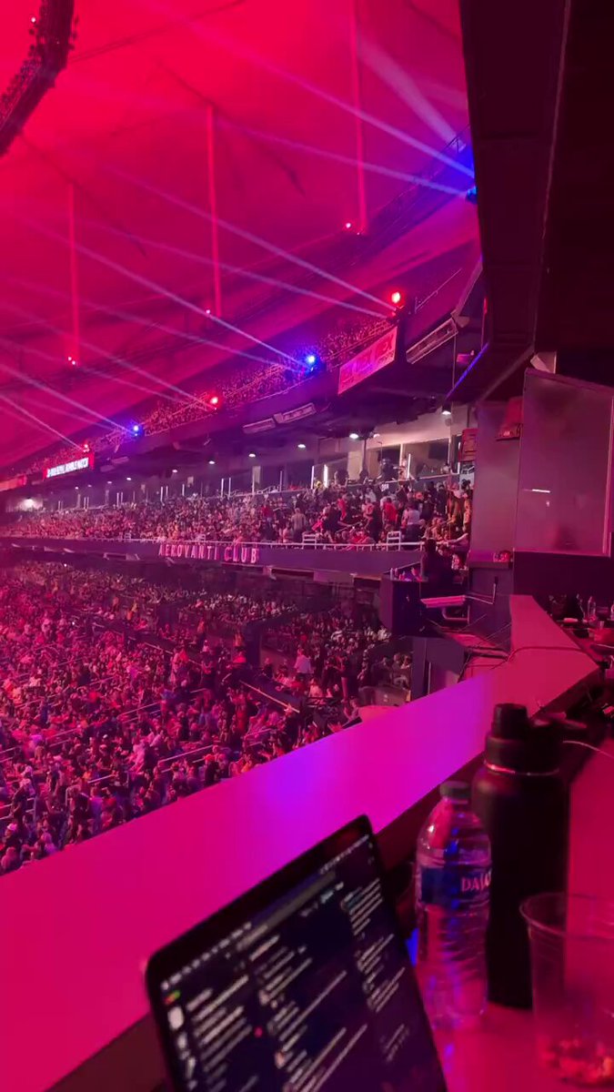 how I feel not recognizing the majority of these people’s entrance music