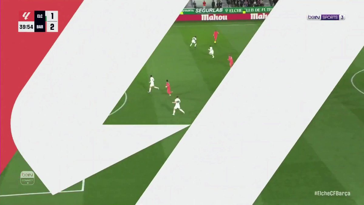 أيهما أجمل التمريرة أم الهدف؟ 🤔 #الدوري_الإسباني #إلتشي_برشلونة
