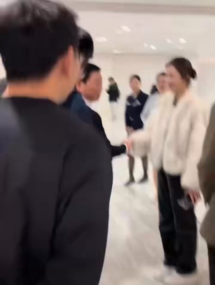 魏建军：懂工程的美女太少！ 网友：懂架炮的美女多就行🤣！