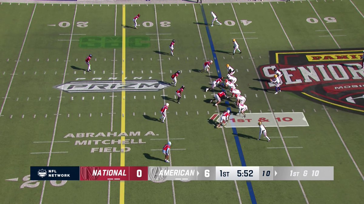 THERE GOES J’MARI TAYLOR 💨💨 #SeniorBowl on NFL Network #GoHoos 🔶⚔️🔷